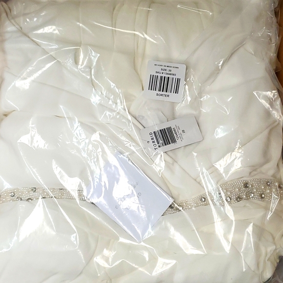 ❤️NWT VINTAGE TORRID EMPIRE WAIST WEDDING DRESS - PEARLS RHINESTONE GOWN SIZE 20 - Picture 9 of 16